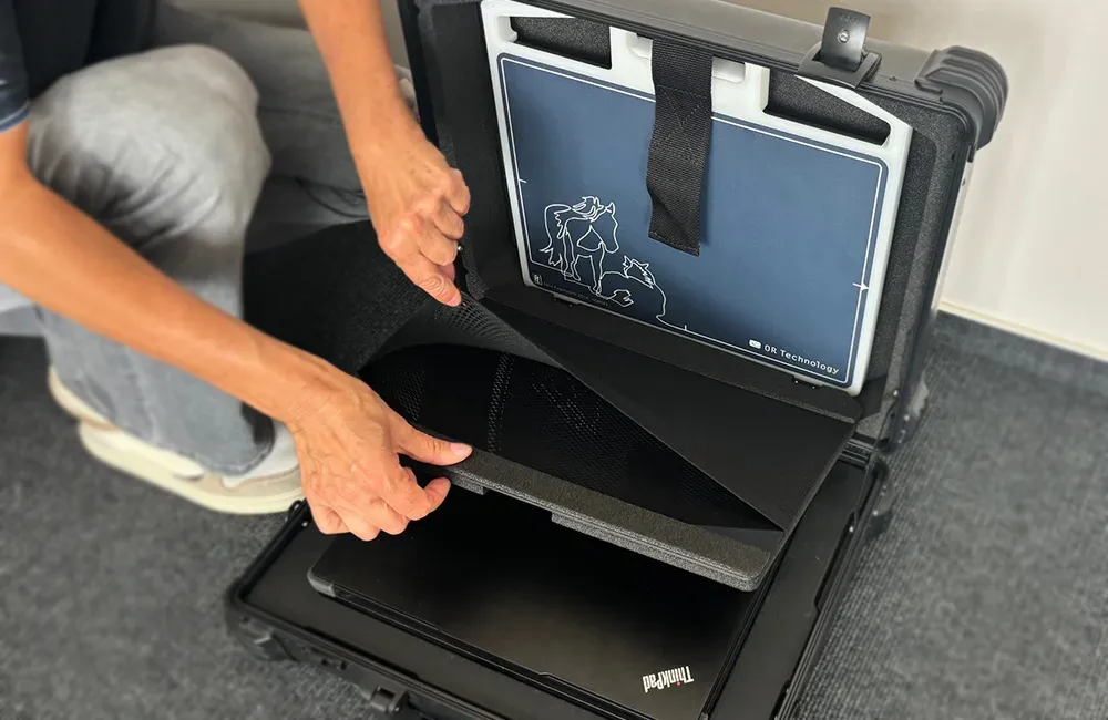 A veterinarian shows the storage of the flat panel